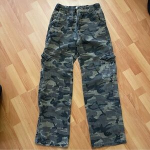 Adika camo cargo pants Size S